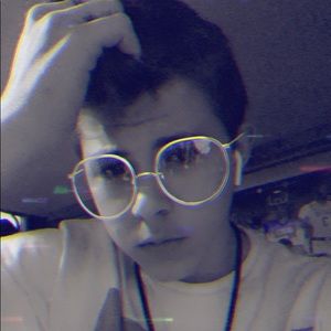 Meet your Posher, Zachary